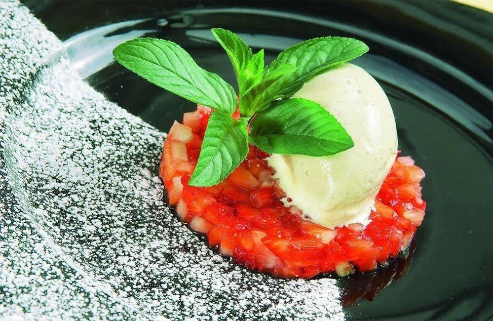 Hotel Krone - Eat, Drink, Stay Μπρεσανόνε Εξωτερικό φωτογραφία