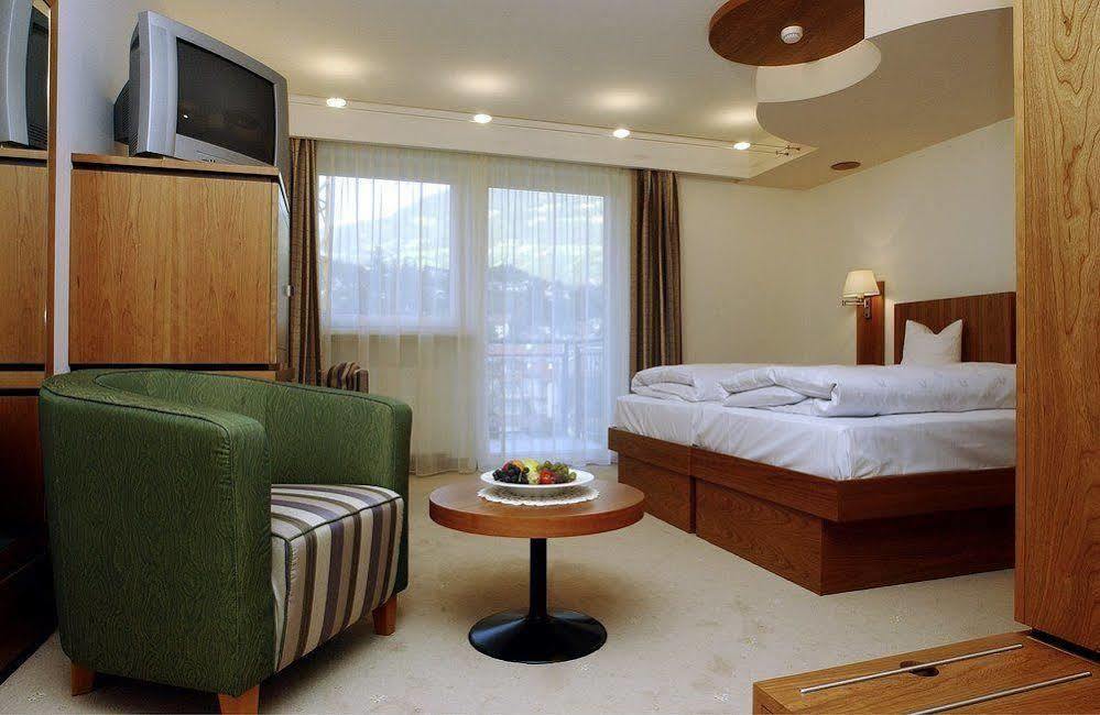 Hotel Krone - Eat, Drink, Stay Μπρεσανόνε Εξωτερικό φωτογραφία