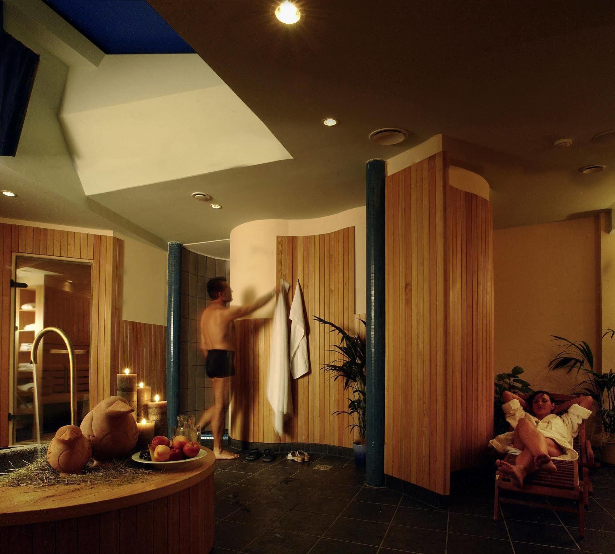 Hotel Krone - Eat, Drink, Stay Μπρεσανόνε Εξωτερικό φωτογραφία
